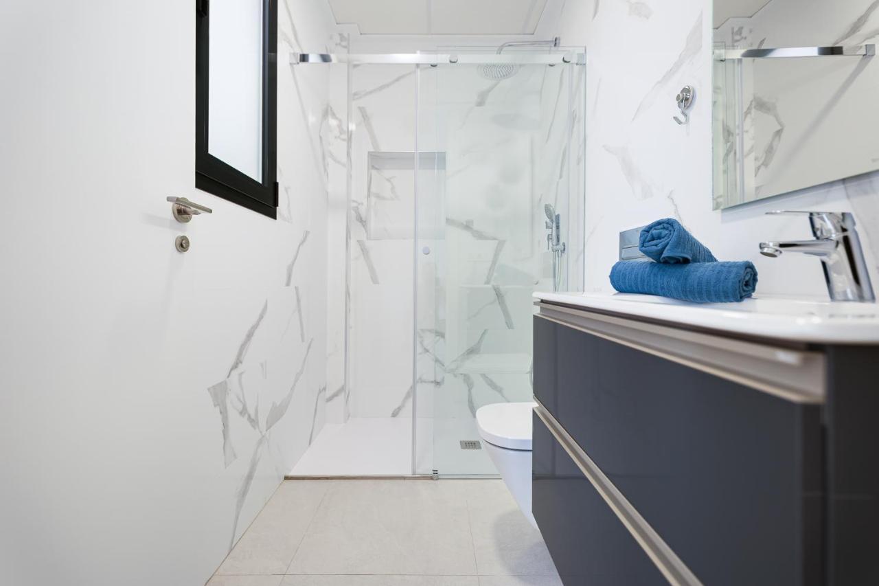 Villa Blanka, Amazing With Hot Tube & Heated Pool In Polop, Alicante *