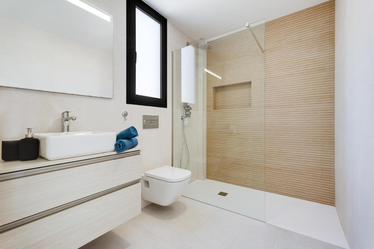Blanka, Amazing With Hot Tube & Heated Pool In Polop, Alicante Villa